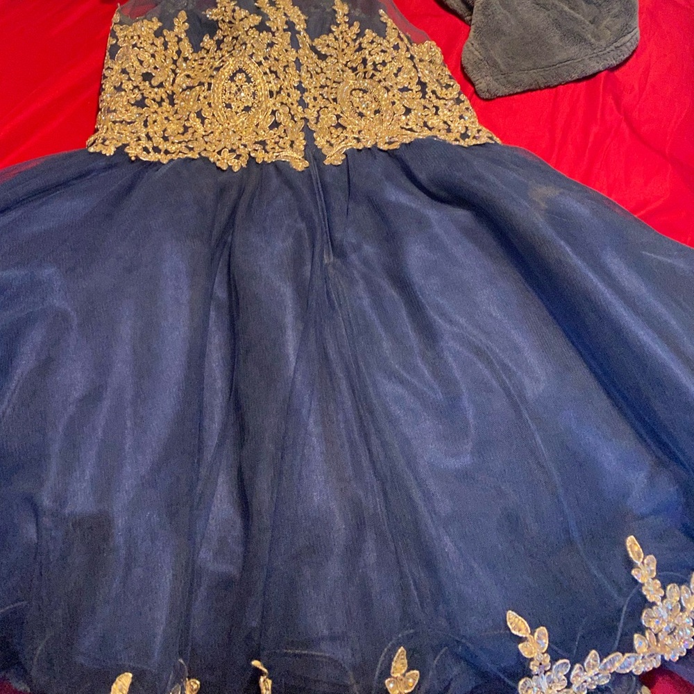 Dress - Picture 5 of 6